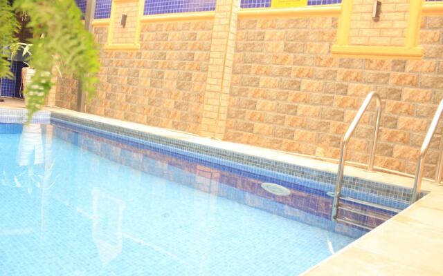 Sugarland Hotel & Suites