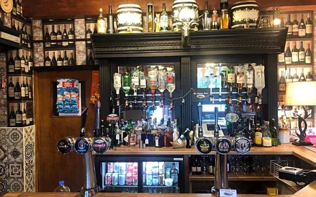 The Rheolau Arms