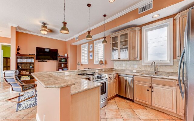 Sun And Surf - Four Bedroom Home