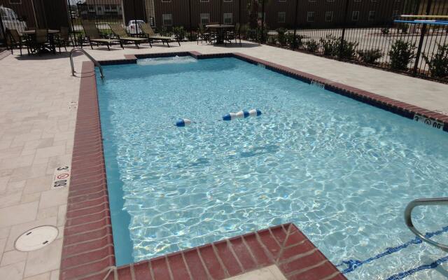 Holiday Inn Express Kenedy by IHG