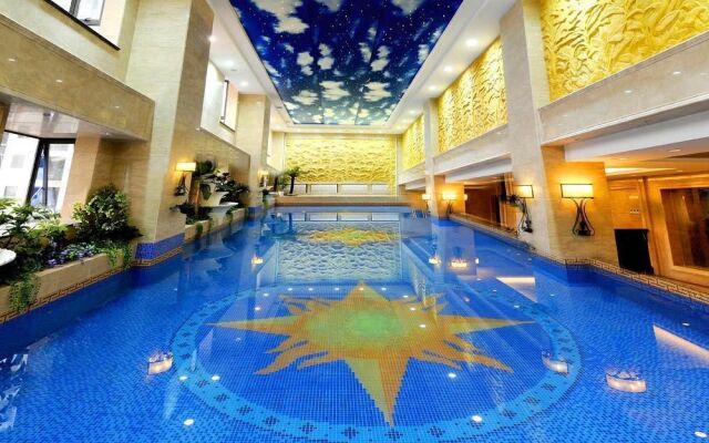 Starway Hotel Nanchang Hongguzhong Avenue Qiu