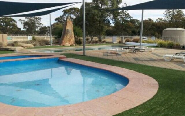 Horsham Holiday Park (formerly Wimmera Lakes Caravan Park)