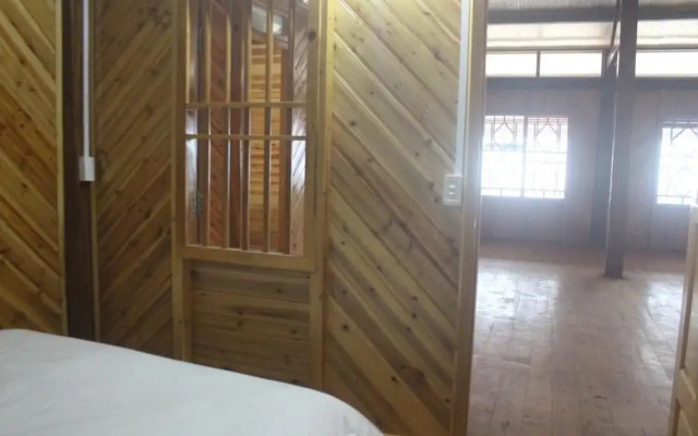 H'mong Home Mountain View