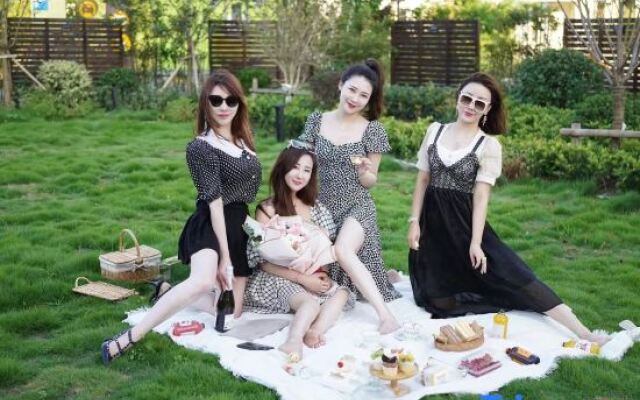 Shanghai Man Ye Garden Resort