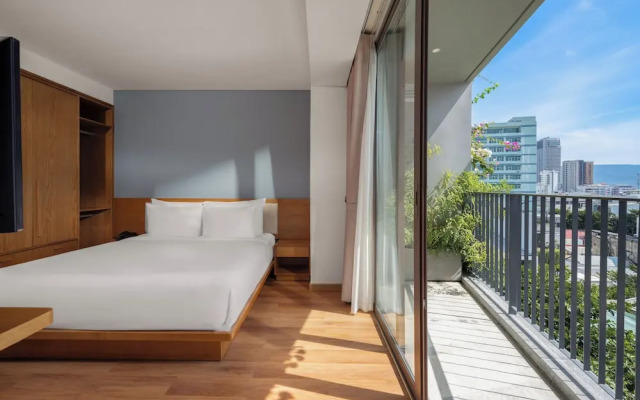Vernal hotel & Apartment office