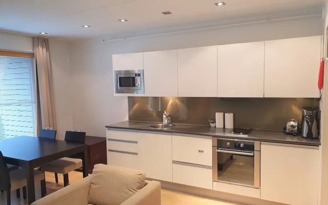 Levi Suites Levi Gold