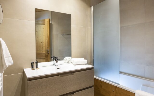 Stylish Apartment Near the Ski-slopes of L'alpe Dhuez