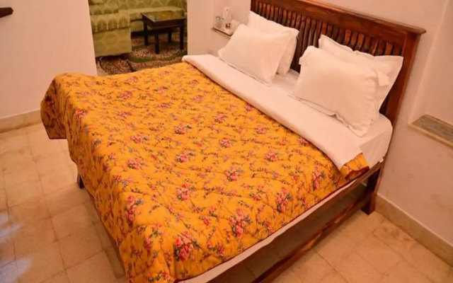Leopard Lair Ananta Express