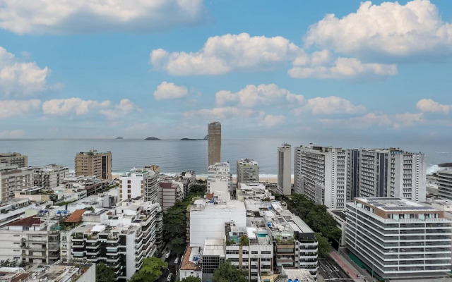 (902-A) Apartamento com Suíte no Coração Leblon