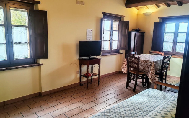 Farmhouse in Marche With Pool & Verdicchio Wines