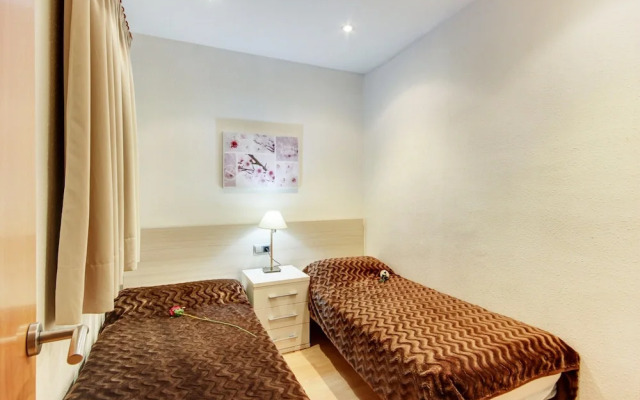 Apartment in Roses by the Beach