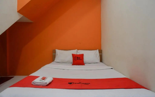RedDoorz At Kartini Residence Semarang