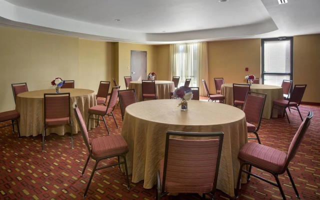 Courtyard Paramus