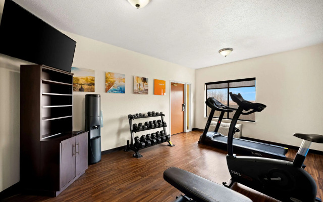 Comfort Inn & Suites Decatur - Forsyth