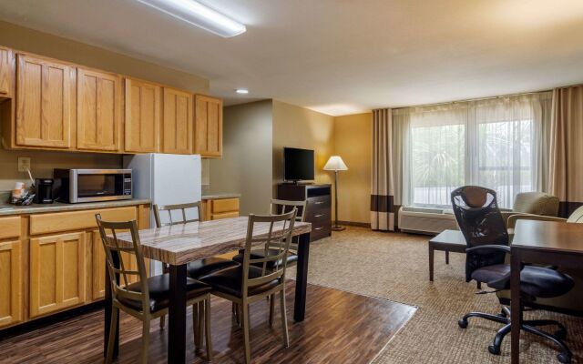 Comfort Inn & Suites Perry National Fairgrounds Area