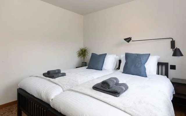 Modern 2-bed Cabin Near West Wittering Beach