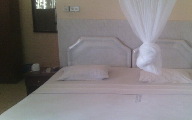 Cross Way Executive Hotel - CWE