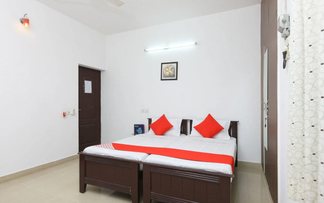 OYO 20004 SilverKey Kodambakkam