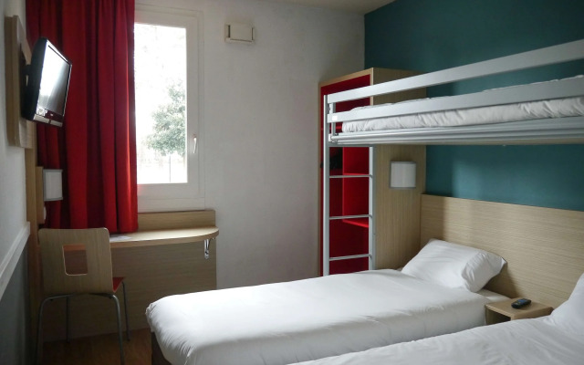 Kyriad Direct Mont De Marsan - St Avit