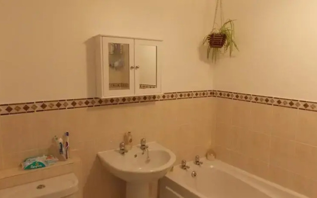 Ty-Ni Guest House