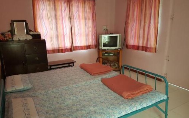 Sathe's Heritage Home Stay