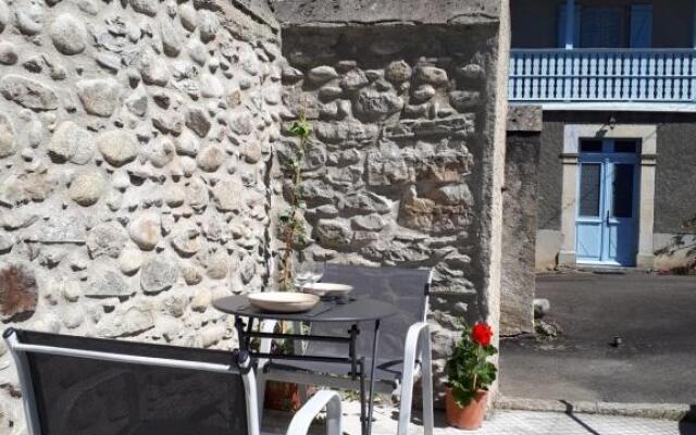 Bel appartement rénové dans maison bigourdane