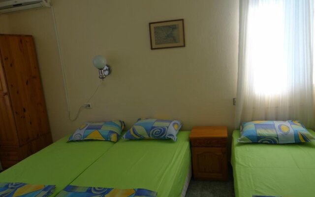 Rosi Guest House