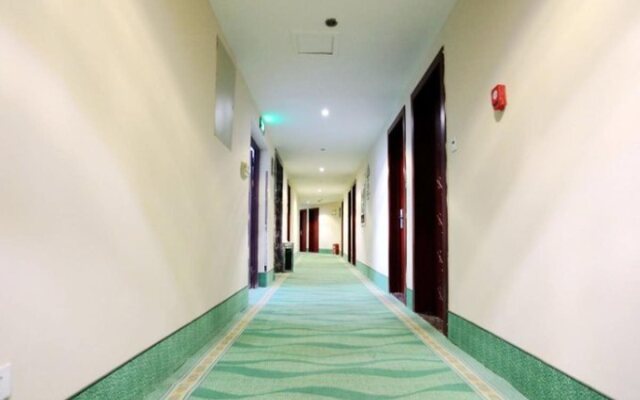 Greentree Inn Zhu Shan Road Metro Station Express Hotel