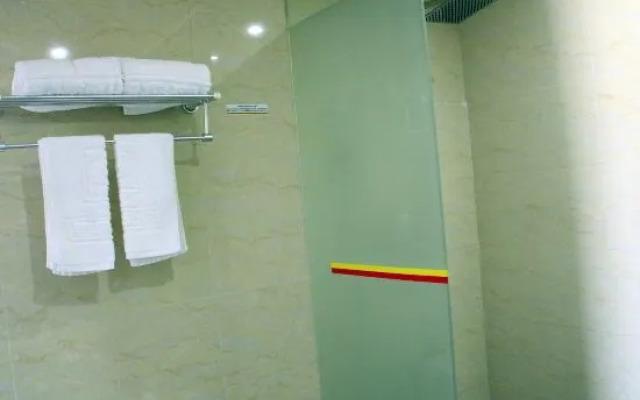 Xingcheng Hotel (Hengdian Huaxia Avenue)