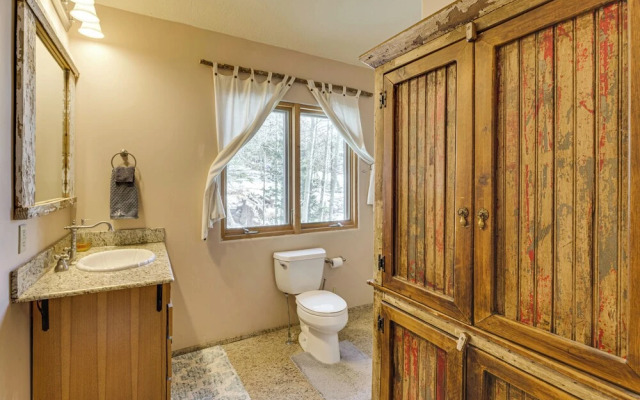 'burning Sky Lodge': Private Hot Tub & Ski-in/out