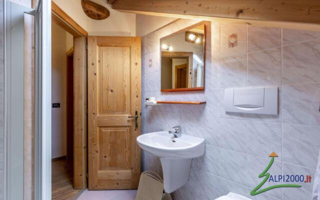 Faber, Three Room Apartment. -360 Faber