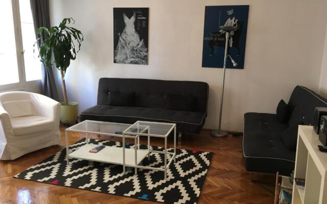 Apartment Main Square