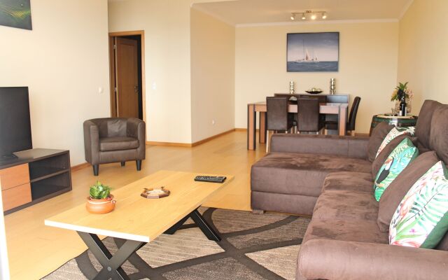 Lovely New 3-Bedroom Villa In Calheta, Leisure Room, Sea-View Casa Da Belita