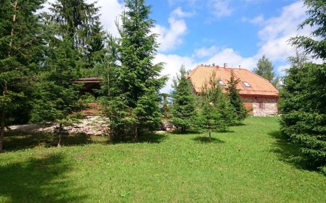 Neeruti Holiday House