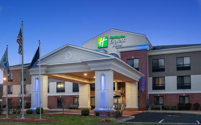 Holiday Inn Express & Suites Ashland, an IHG Hotel