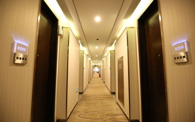 Shanghai Crown Crystal Hotel