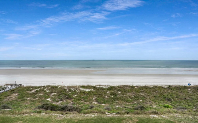 Vast Oceanfront Views Pool Patio Tennis
