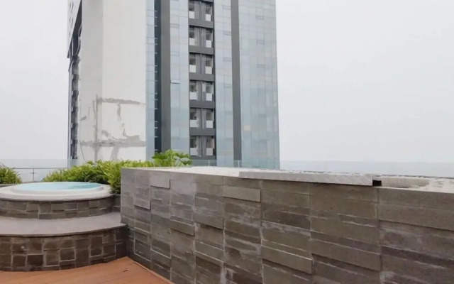 Spacious And Cozy 3Br At Grand Sungkono Lagoon Apartment