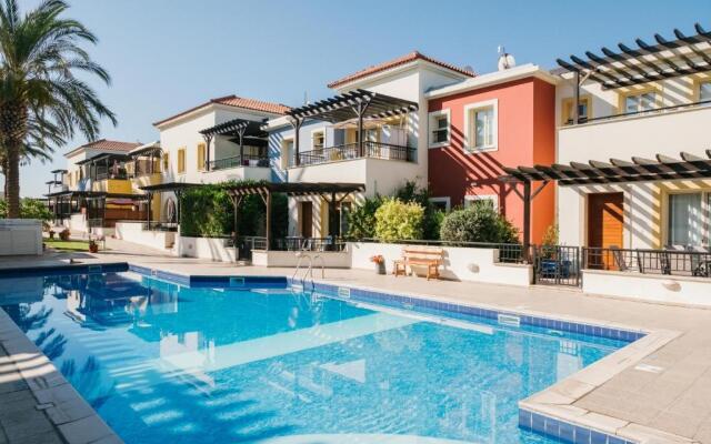 Aphrodite Gardens No.9 Luxury Apt