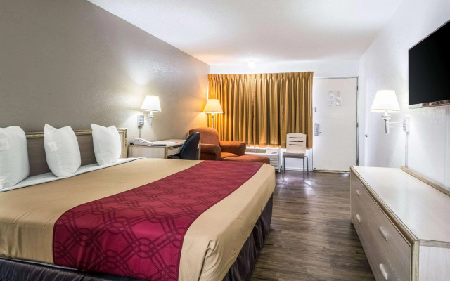 Econo Lodge Dallas Airport North