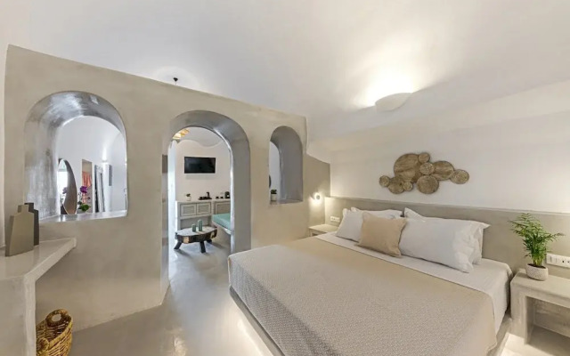 Kaleidoscope Imerovigli Suites
