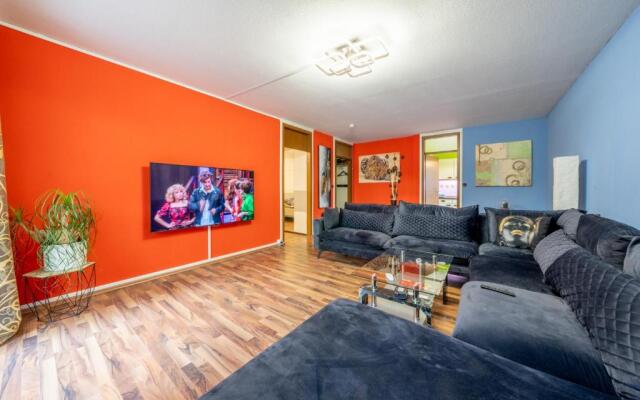 ID 4306 | Private Apartment