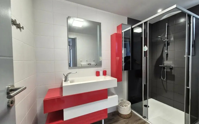 Pretty Ground Floor Flat, Beach 800 m