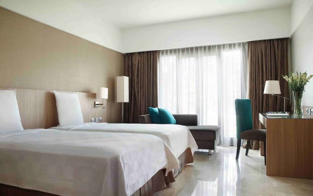 Grand Tropic Suites Hotel Surabaya