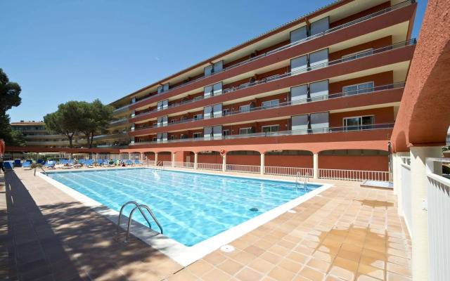 Apartamentos Salles Beach