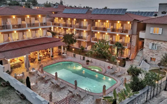 Sarantis Hotel