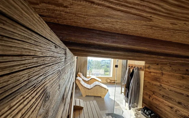 Holiday Home in Roprachtice With Sauna & Jacuzzi