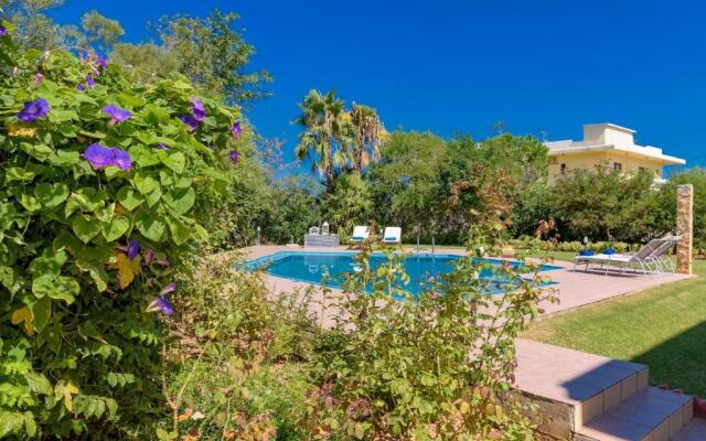 Exclusive Crete Villa Villa Alexia 4 Bedrooms Large Lawned Gardens Chania