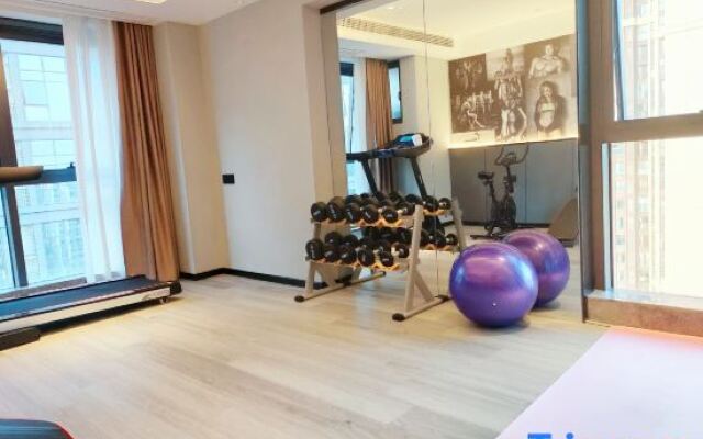 Starway Hotel (Chongqing Yuelai International Expo Center)