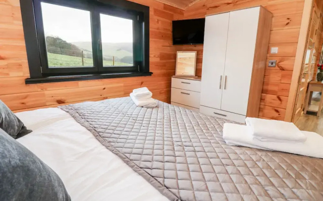 Bryn Eiddon Log Cabin